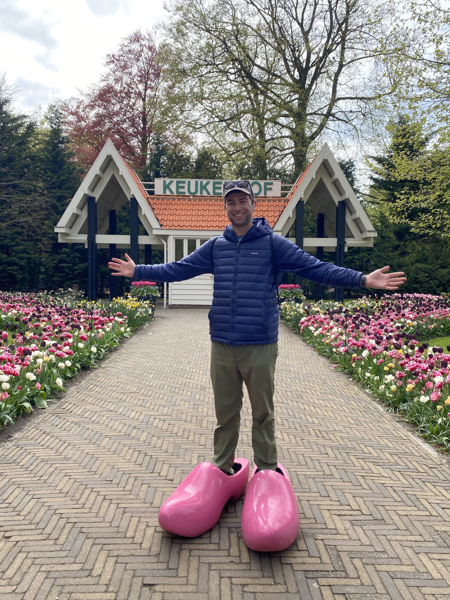 Flowers, Politics, Museums, and Beaches: Visiting Keukenhof + The Hague